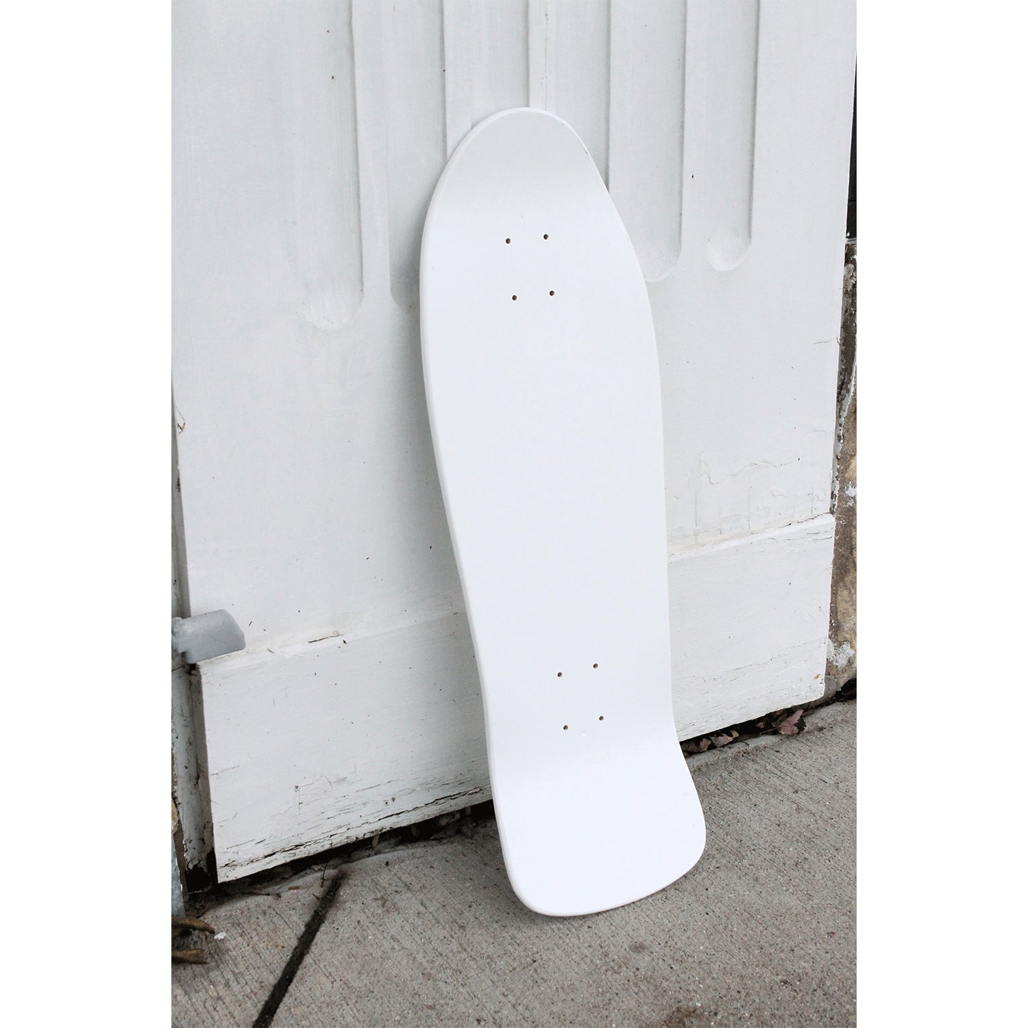 Moose Old School Deck 10" x 30" White with Griptape