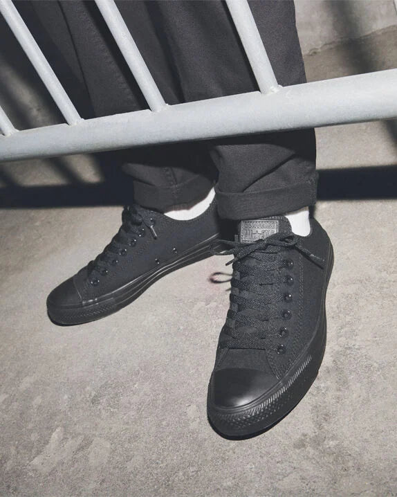Chuck Taylor All Star Wide Low Top