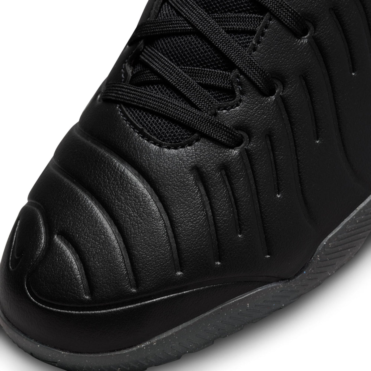 Nike Tiempo Legend 10 Club Indoor/Court Low-Top Soccer Shoes