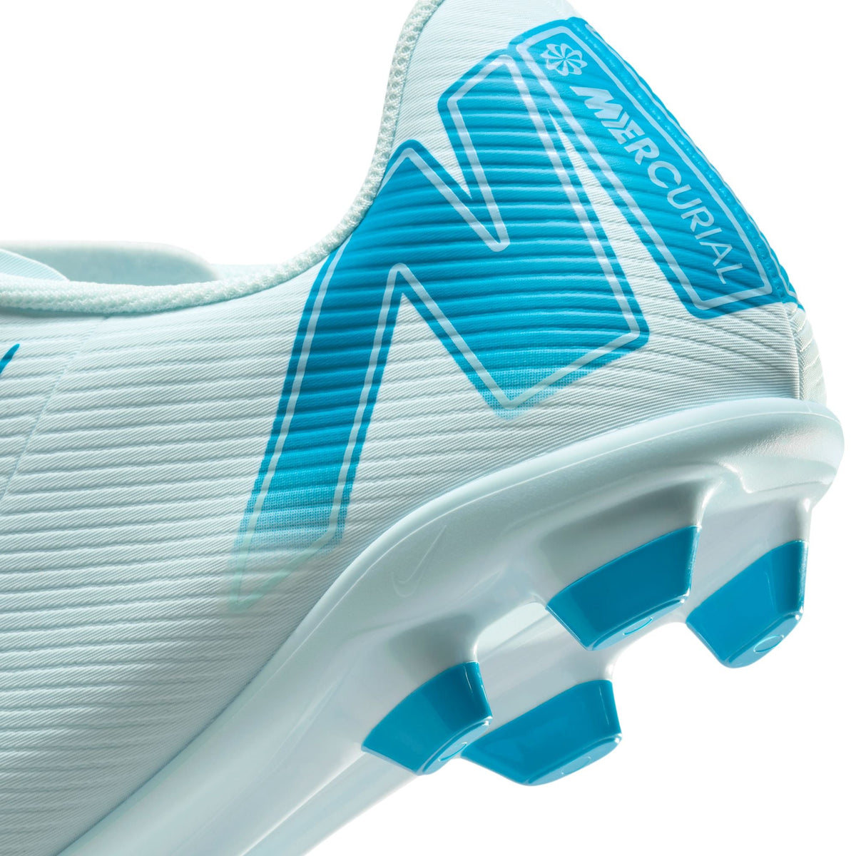 Nike Mercurial Vapor 16 Club MG Low-Top Soccer Cleats