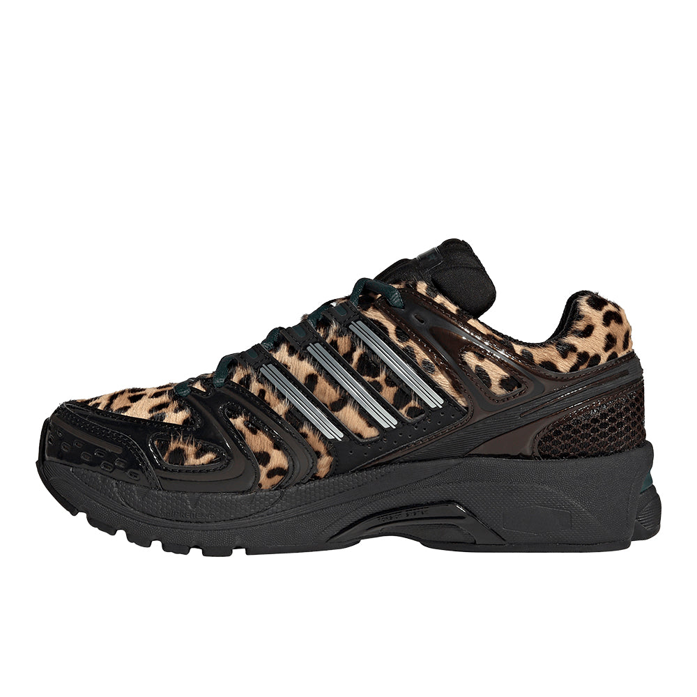 Adistar Control 5 Lace Up Sneaker