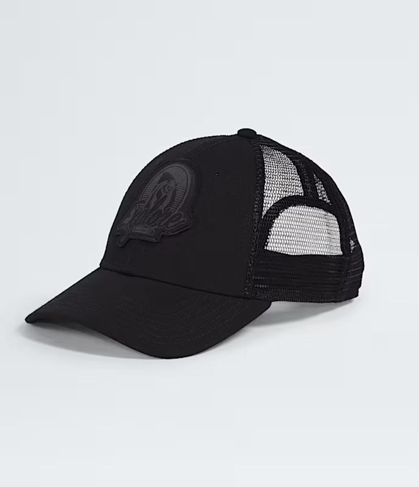 The North Face - Graphic Mudder Trucker - TNF White/TNF Black/Places We Love